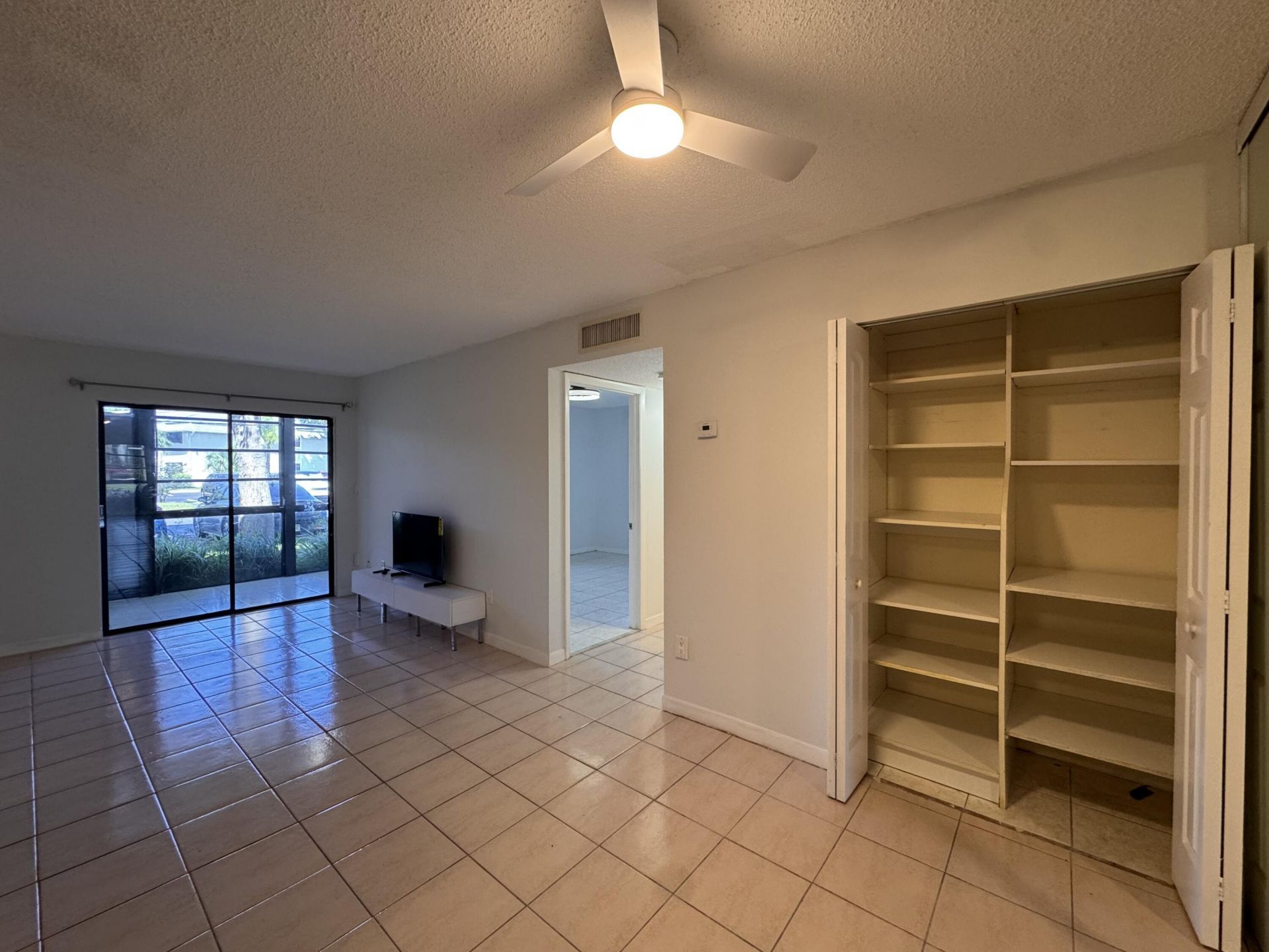 809 NE 199th Street, Unit 105-7, Miami, FL 33179 Photo
