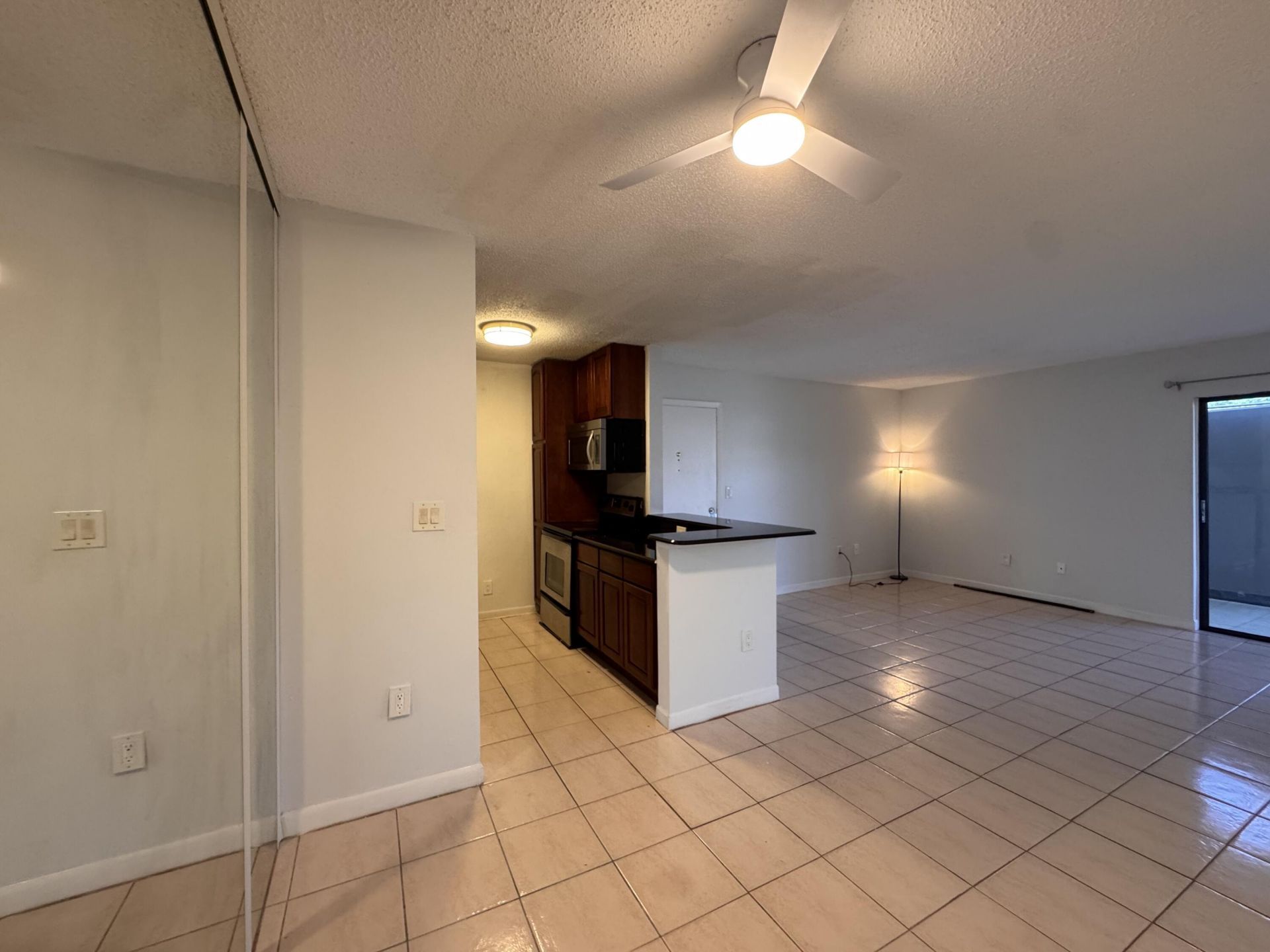 809 NE 199th Street, Unit 105-7, Miami, FL 33179 Photo