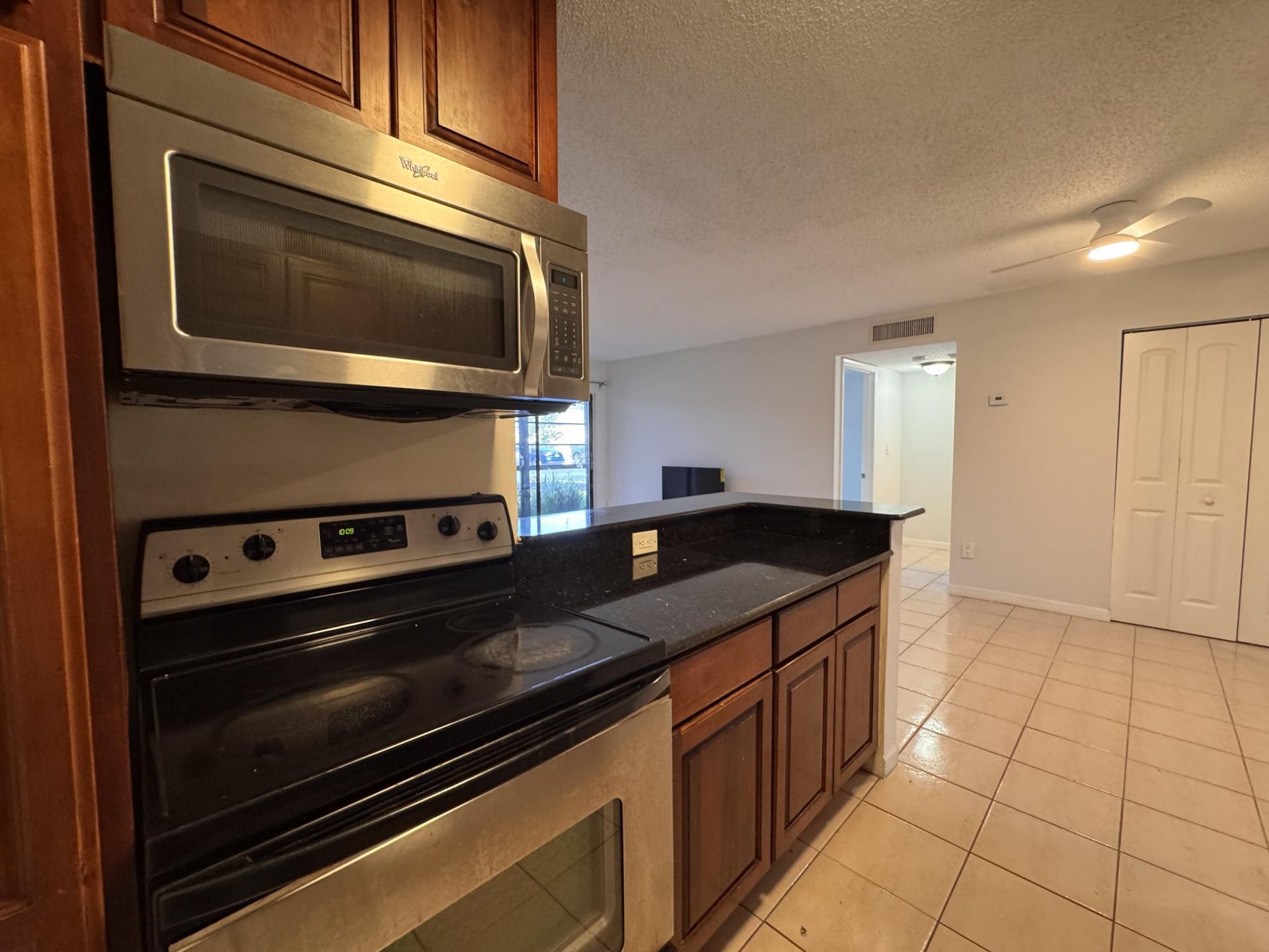 809 NE 199th Street, Unit 105-7, Miami, FL 33179 Photo