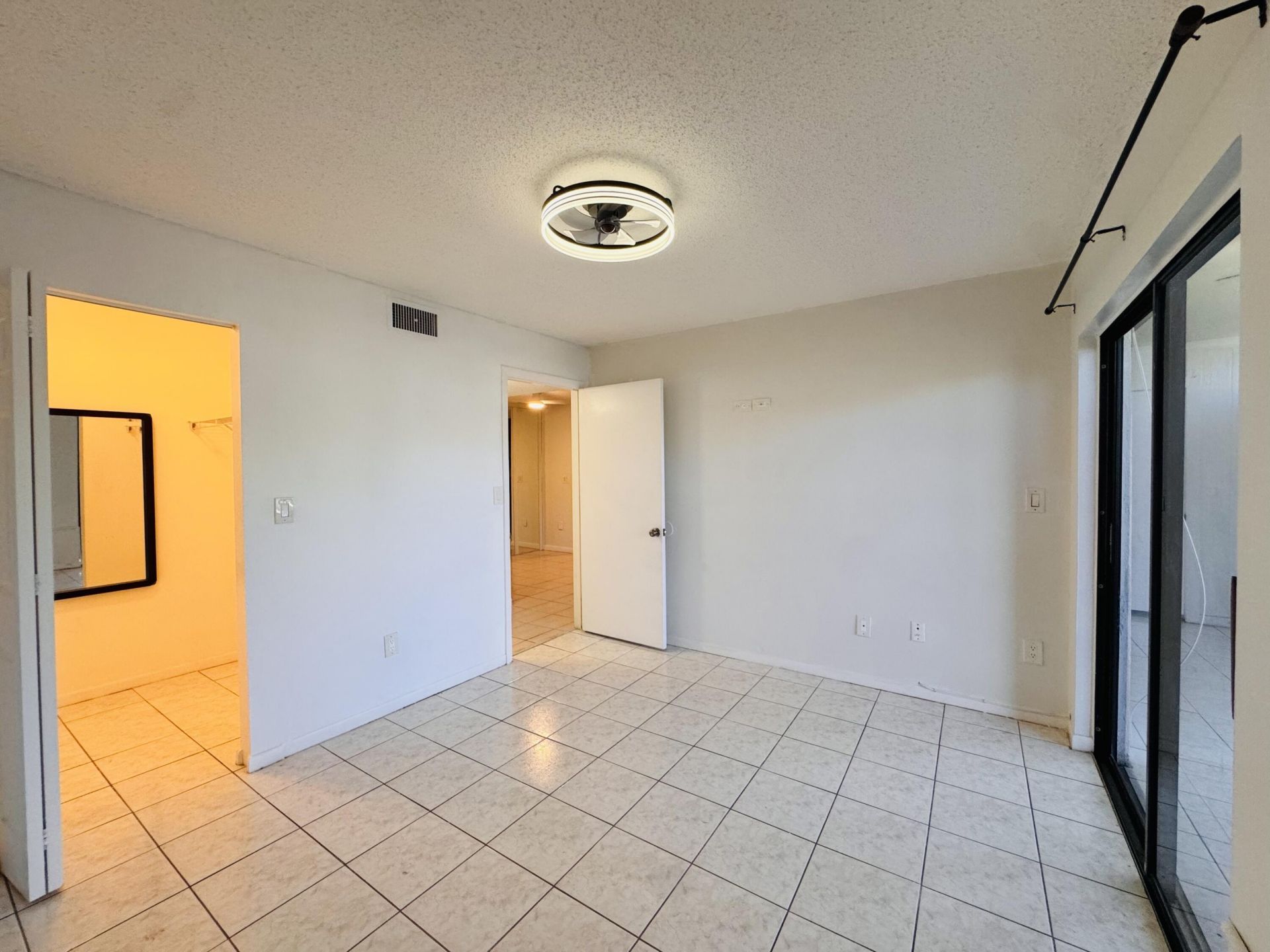 809 NE 199th Street, Unit 105-7, Miami, FL 33179 Photo