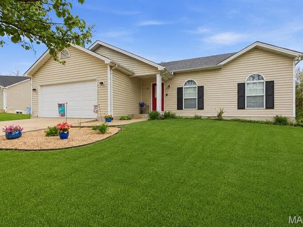 711 Worthington Drive, Warrenton, MO 63383