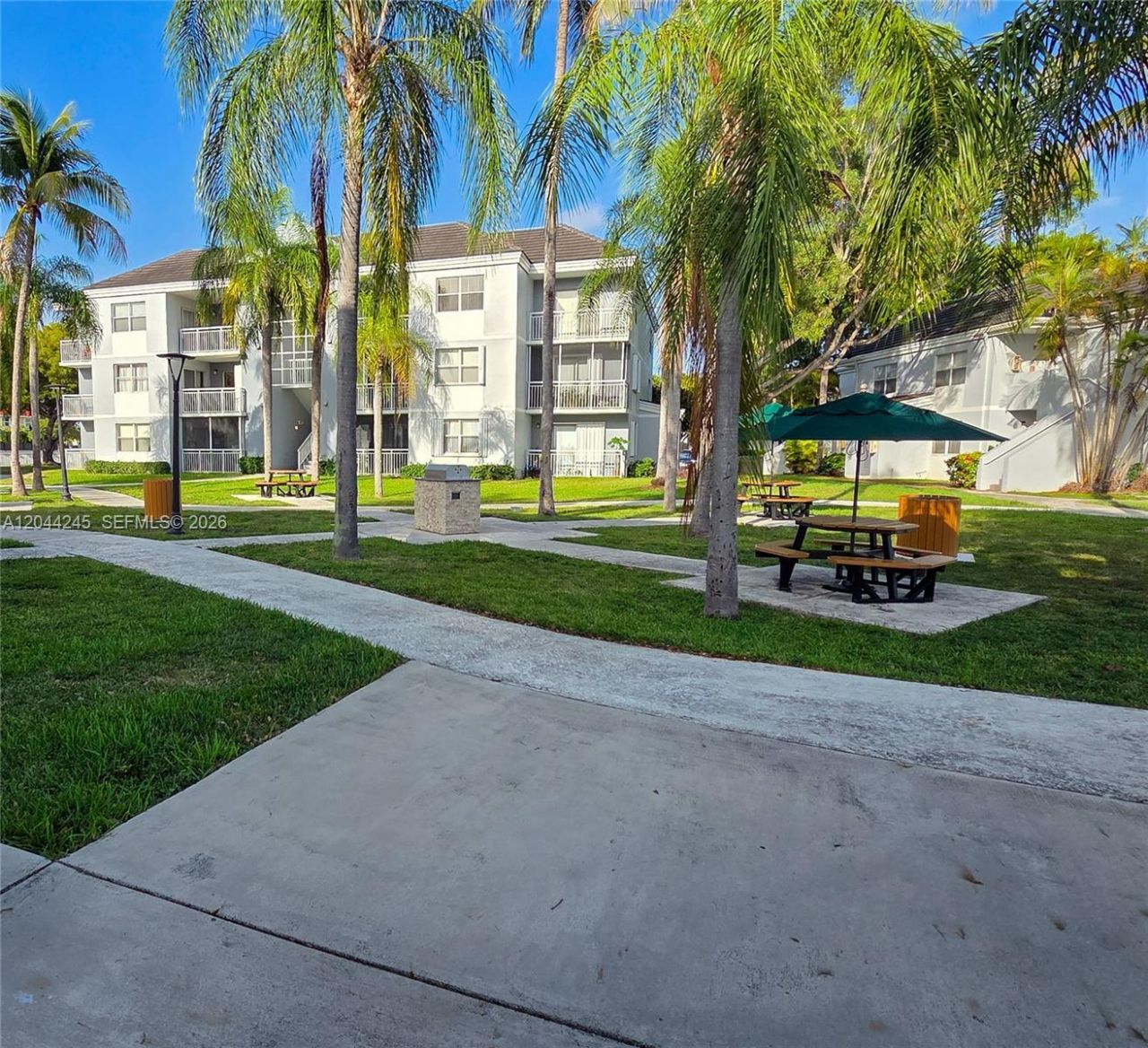 8590 SW 212th St, Unit 107, Cutler Bay, FL 33189 Photo