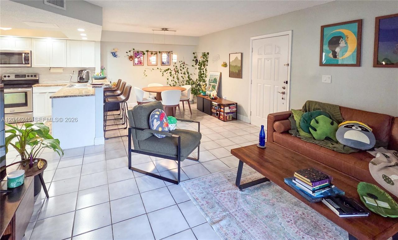 8590 SW 212th St, Unit 107, Cutler Bay, FL 33189 Photo