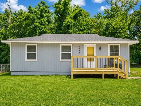 4538 Jackson Avenue, Kansas City, MO 64130