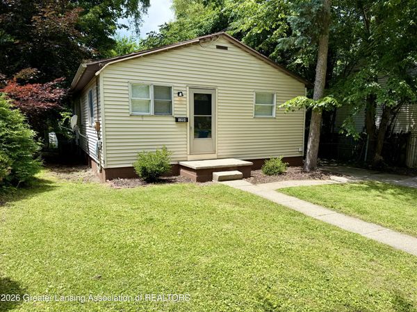 1204 Bensch Street, Lansing, MI 48912
