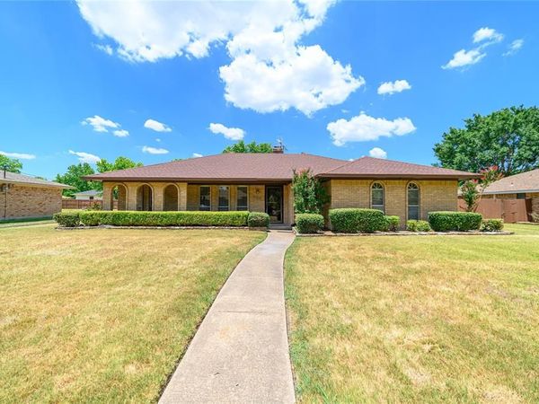 111 Sunview Street, Sunnyvale, TX 75182