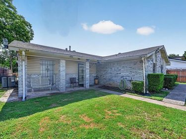 2524 N Saint Augustine Drive, Dallas, TX 75227