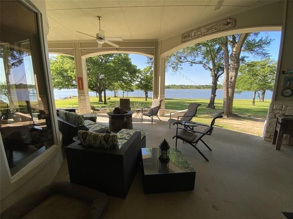 405 Lcr 737 , Thornton, TX 76687