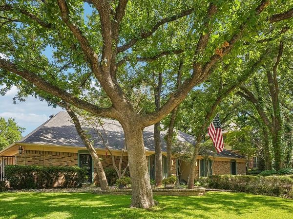 6102 Waterview Drive, Arlington, TX 76016