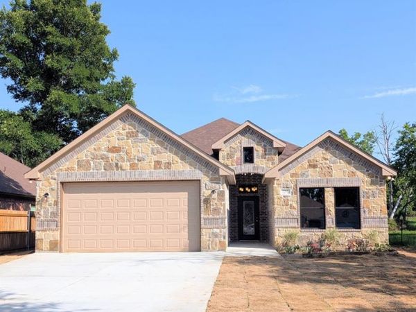 732 Fuller Avenue, Cleburne, TX 76031