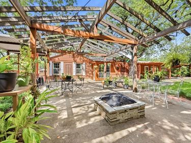2012 W Lotus Avenue, Fort Worth, TX 76111