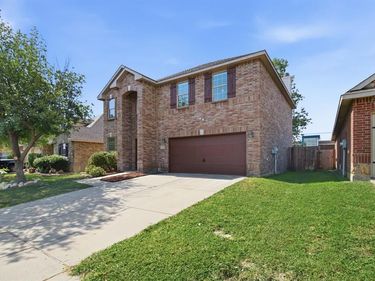 5833 Fantail Drive, Fort Worth, TX 76179