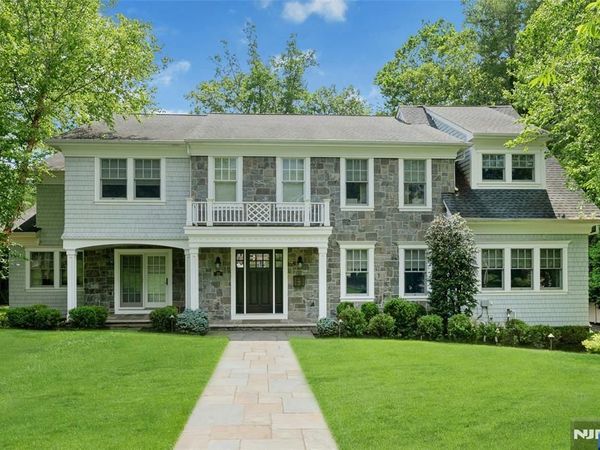 20 Sylvan Way, MILLBURN, NJ 07078
