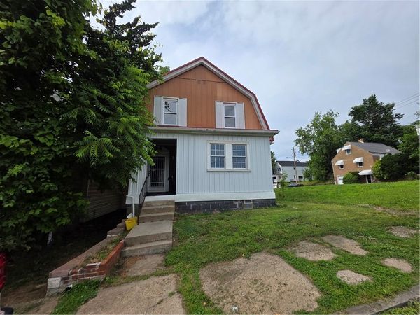 121 CATALPA STREET, New Kensington, PA 15068