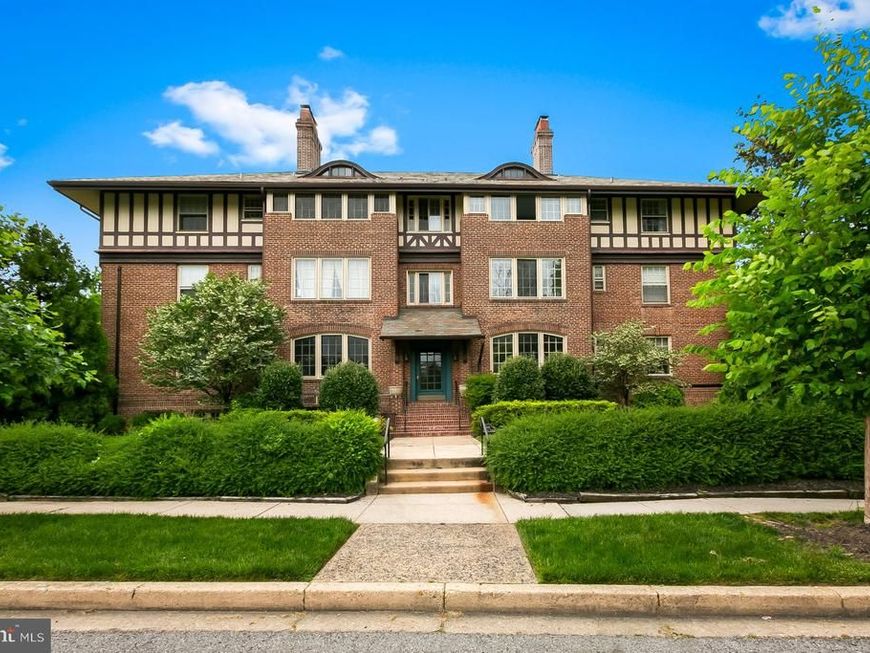610 Somerset Road, Unit 302, Baltimore, MD 21210 Main Photo