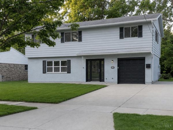 144 Silverwood Circle, Springdale, OH 45246