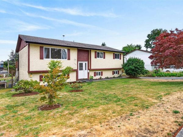 1929 Dogwood Dr , Courtenay, BC V9N 3B1