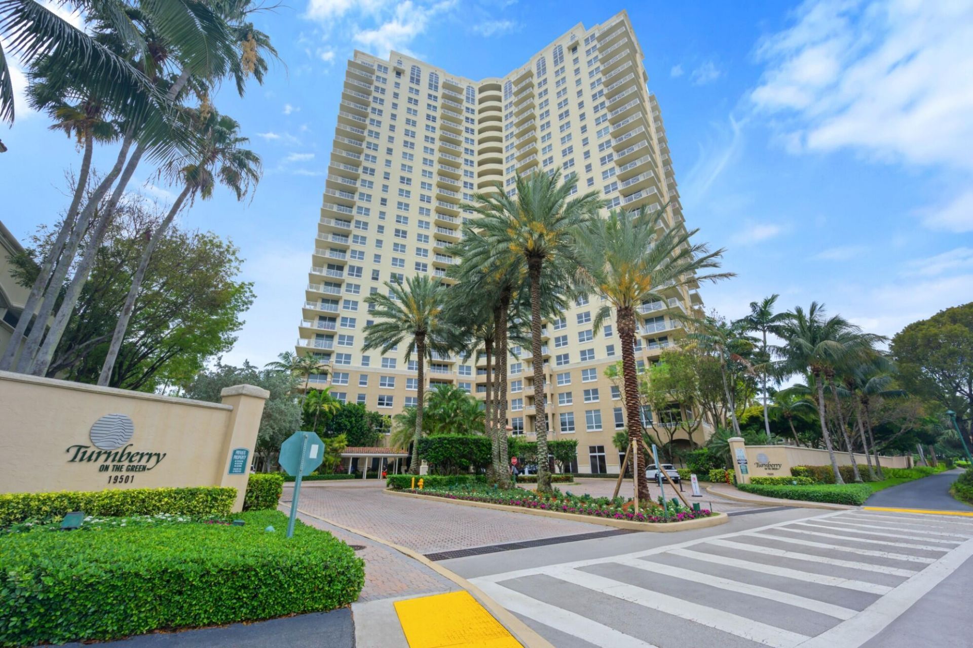 19501 W Country Club Drive, Unit 1412, Aventura, FL 33180 Photo