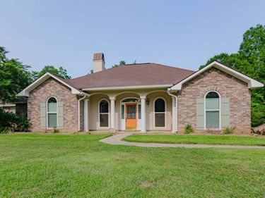 13204 Bluff Rd, Geismar, LA 70734