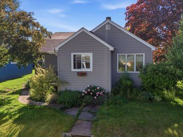 27 17th Street, Cloquet, MN 55720
