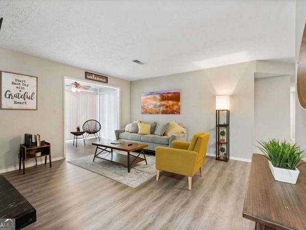 2102 Augusta Drive SE, Unit 21, Marietta, GA 30067