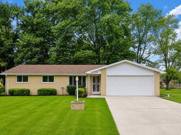 4002 E Saddle Drive, Fort Wayne, IN 46804