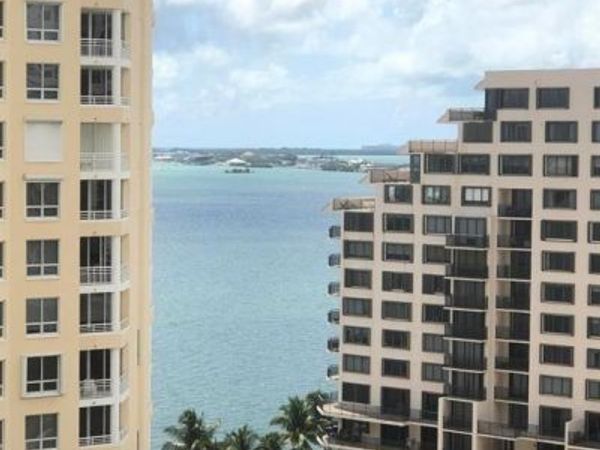 848 Brickell Key Drive, Unit 1505, Miami, FL 33131