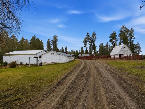 305.5 River Rd, Usk, WA 99180