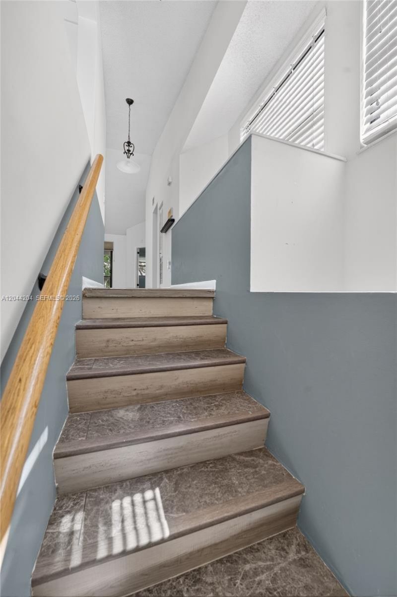 73 NW 98th Ter , Plantation, FL 33324 Photo