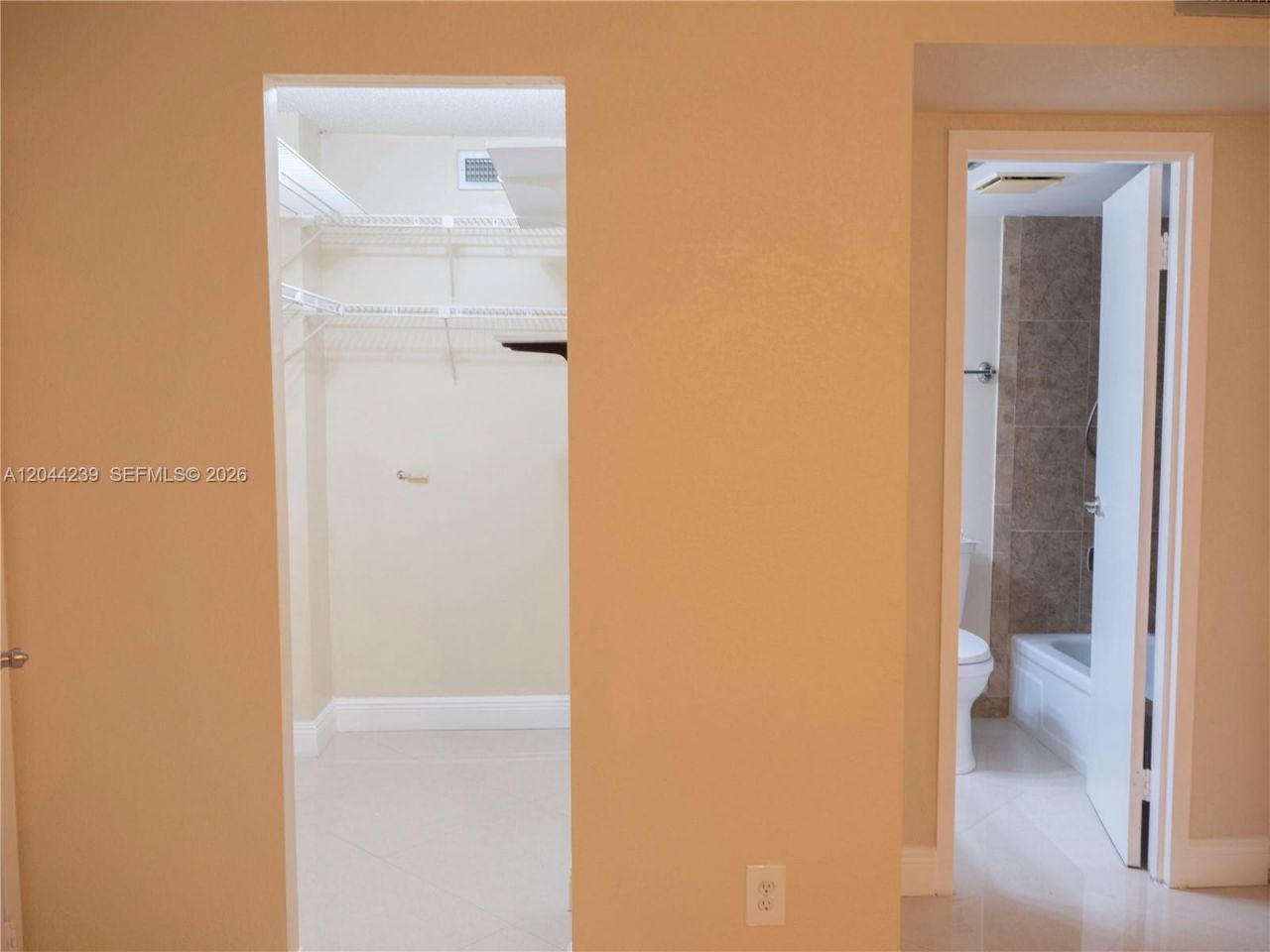 2998 NW 48th Ter , Unit 135, Lauderdale Lakes, FL 33313 Photo