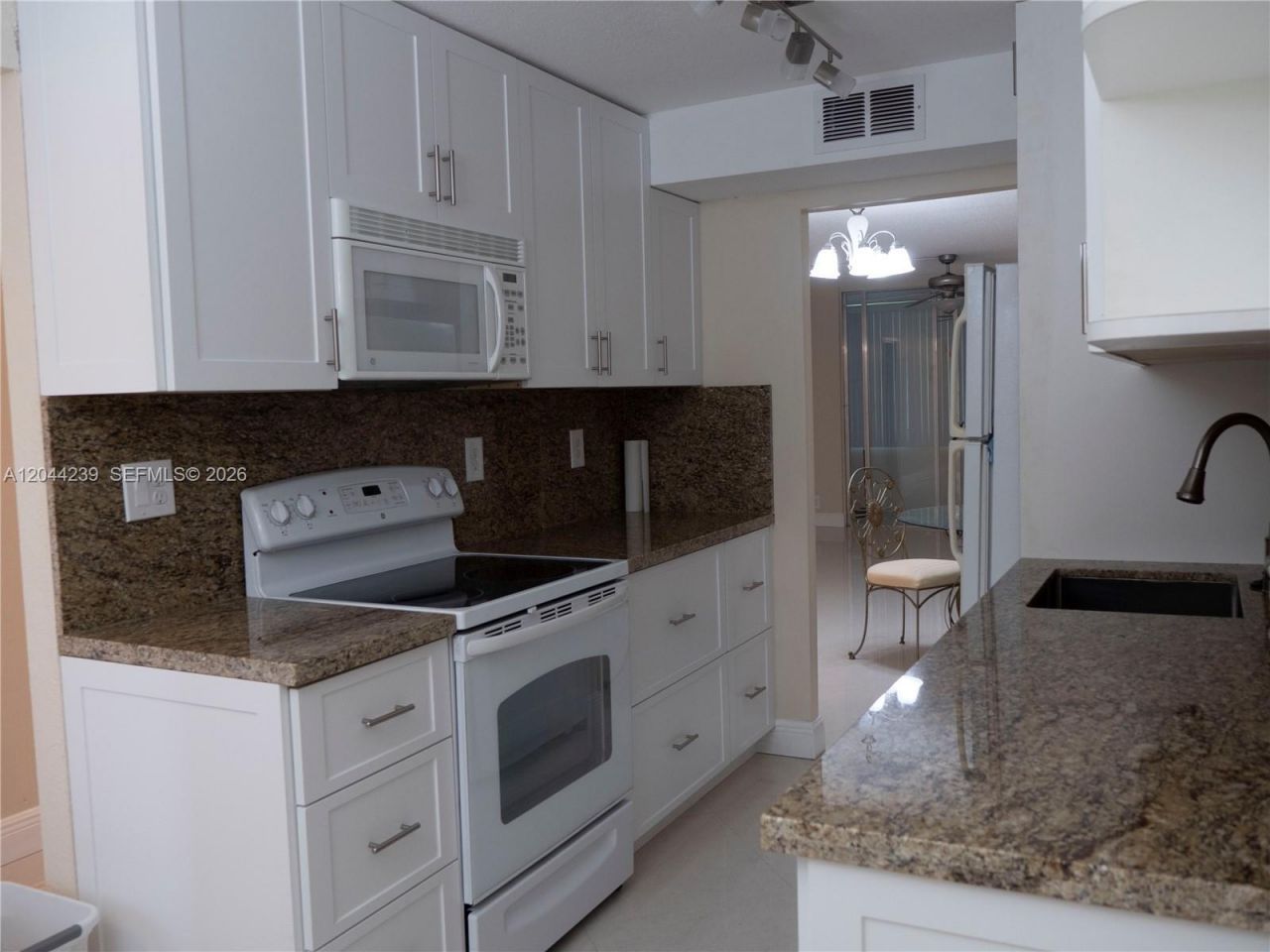 2998 NW 48th Ter , Unit 135, Lauderdale Lakes, FL 33313 Photo