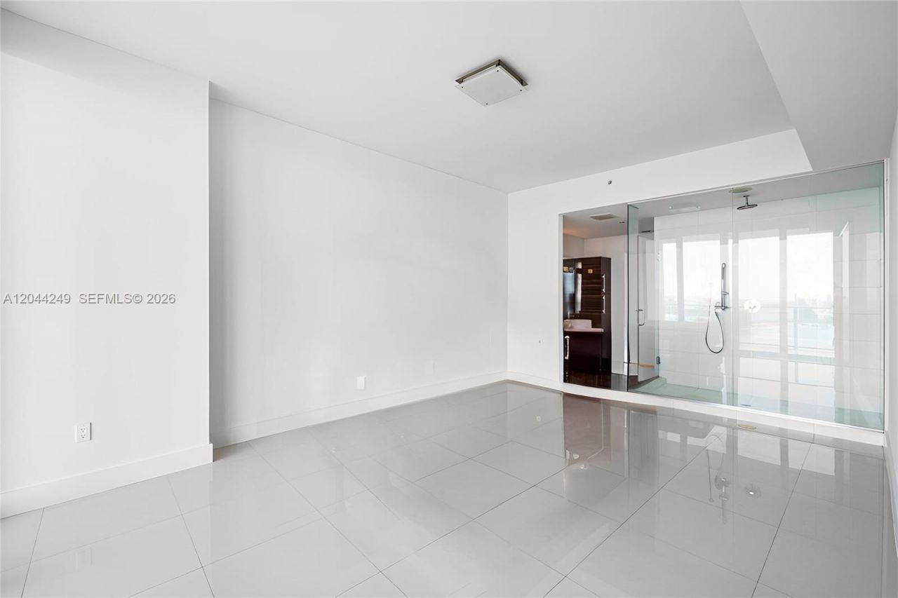 2020 N Bayshore Dr , Unit 3904, Miami, FL 33137 Photo