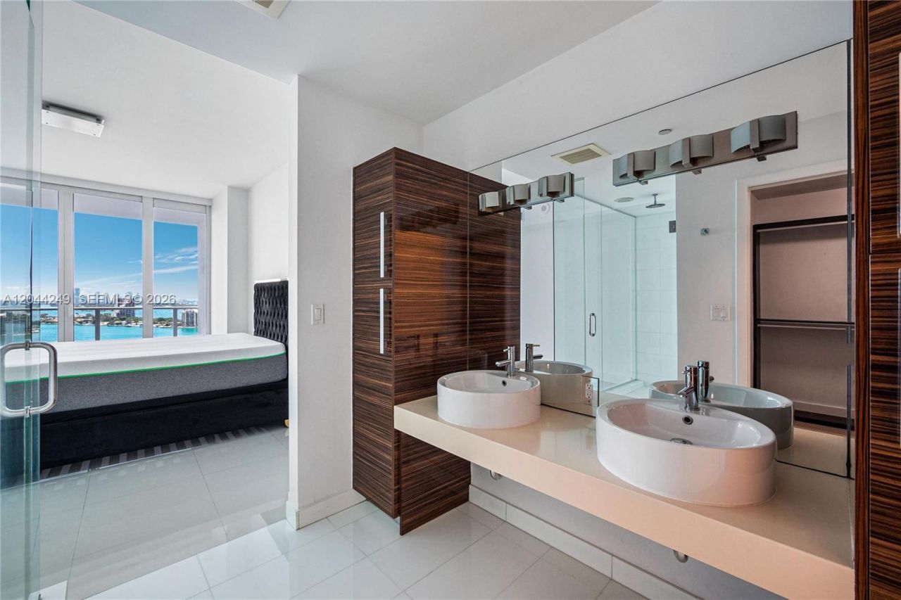2020 N Bayshore Dr , Unit 3904, Miami, FL 33137 Photo