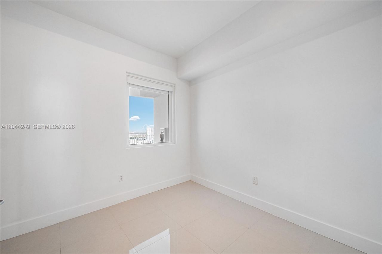 2020 N Bayshore Dr , Unit 3904, Miami, FL 33137 Photo