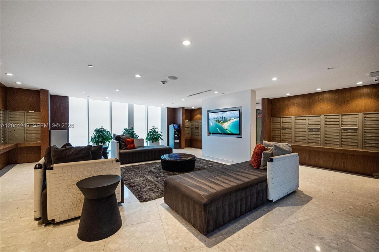 2020 N Bayshore Dr , Unit 3904, Miami, FL 33137 Photo