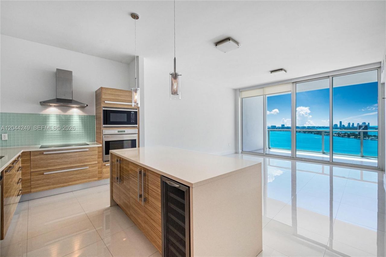 2020 N Bayshore Dr , Unit 3904, Miami, FL 33137 Photo