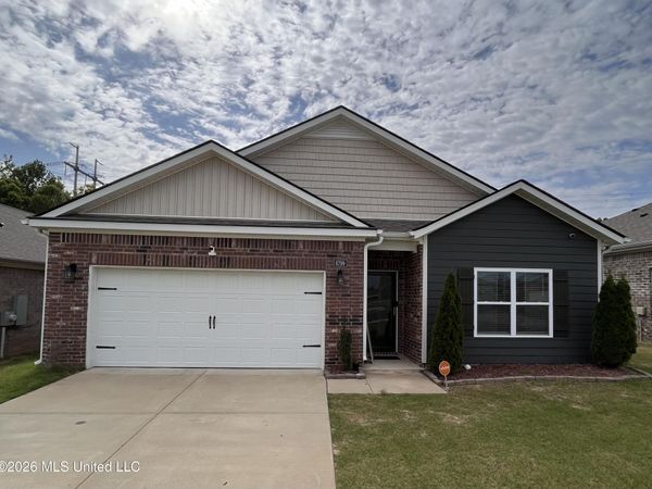 8799 Mary Frances Drive, Southaven, MS 38671