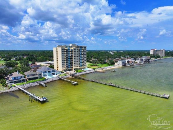 825 Bayshore Dr, Unit 803, Pensacola, FL 32507
