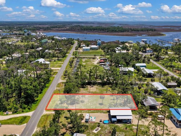 0000 NW Second Street , Steinhatchee, FL 32359