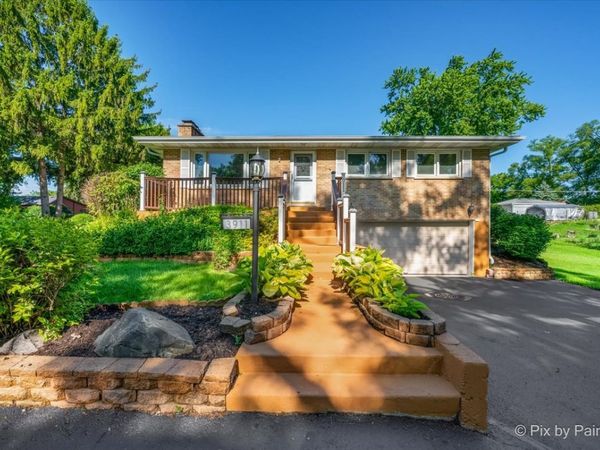 3911 Eastway Drive , Island Lake, IL 60042
