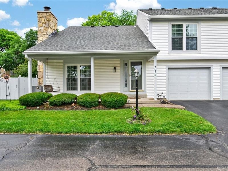 2070 Foxknoll Drive, Centerville, OH 45458 Photo 1