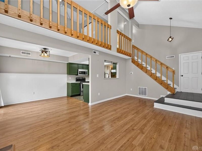 2070 Foxknoll Drive, Centerville, OH 45458 Photo 10