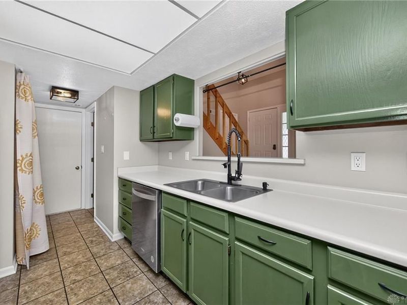 2070 Foxknoll Drive, Centerville, OH 45458 Photo 18