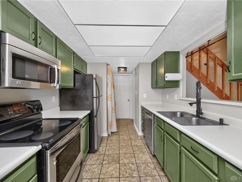 2070 Foxknoll Drive, Centerville, OH 45458 Photo 19