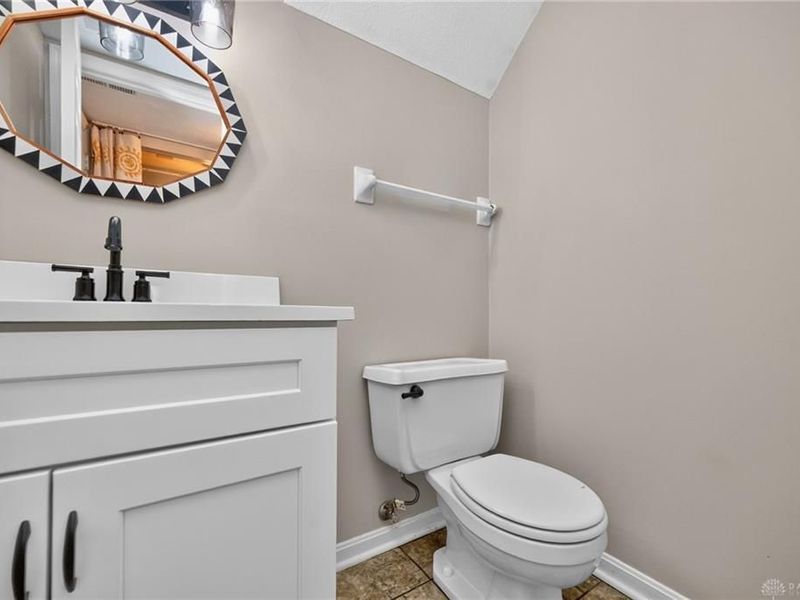 2070 Foxknoll Drive, Centerville, OH 45458 Photo 21