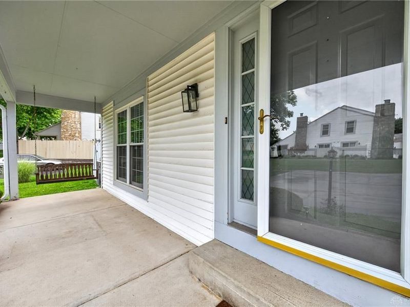 2070 Foxknoll Drive, Centerville, OH 45458 Photo 5