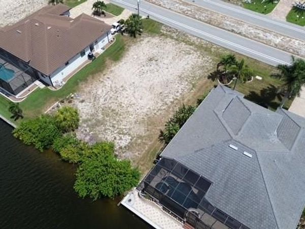 3621 Ceitus PKWY , CAPE CORAL, FL 33991