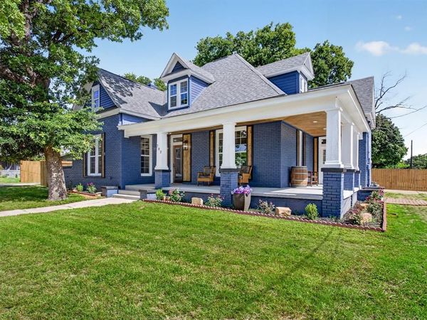 702 W Spring Street, Weatherford, TX 76086
