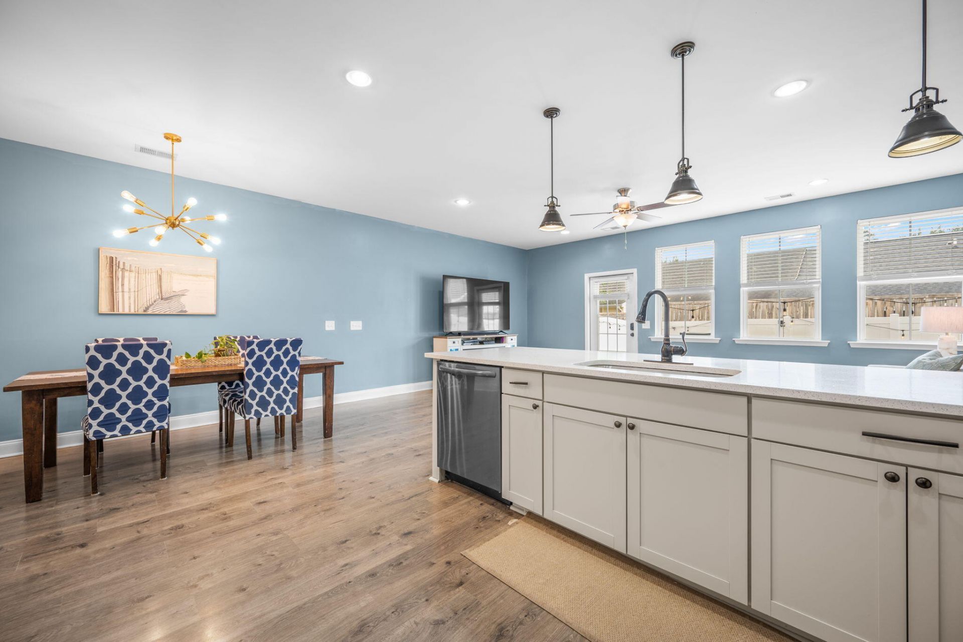 7857 Montview Road Photo 13