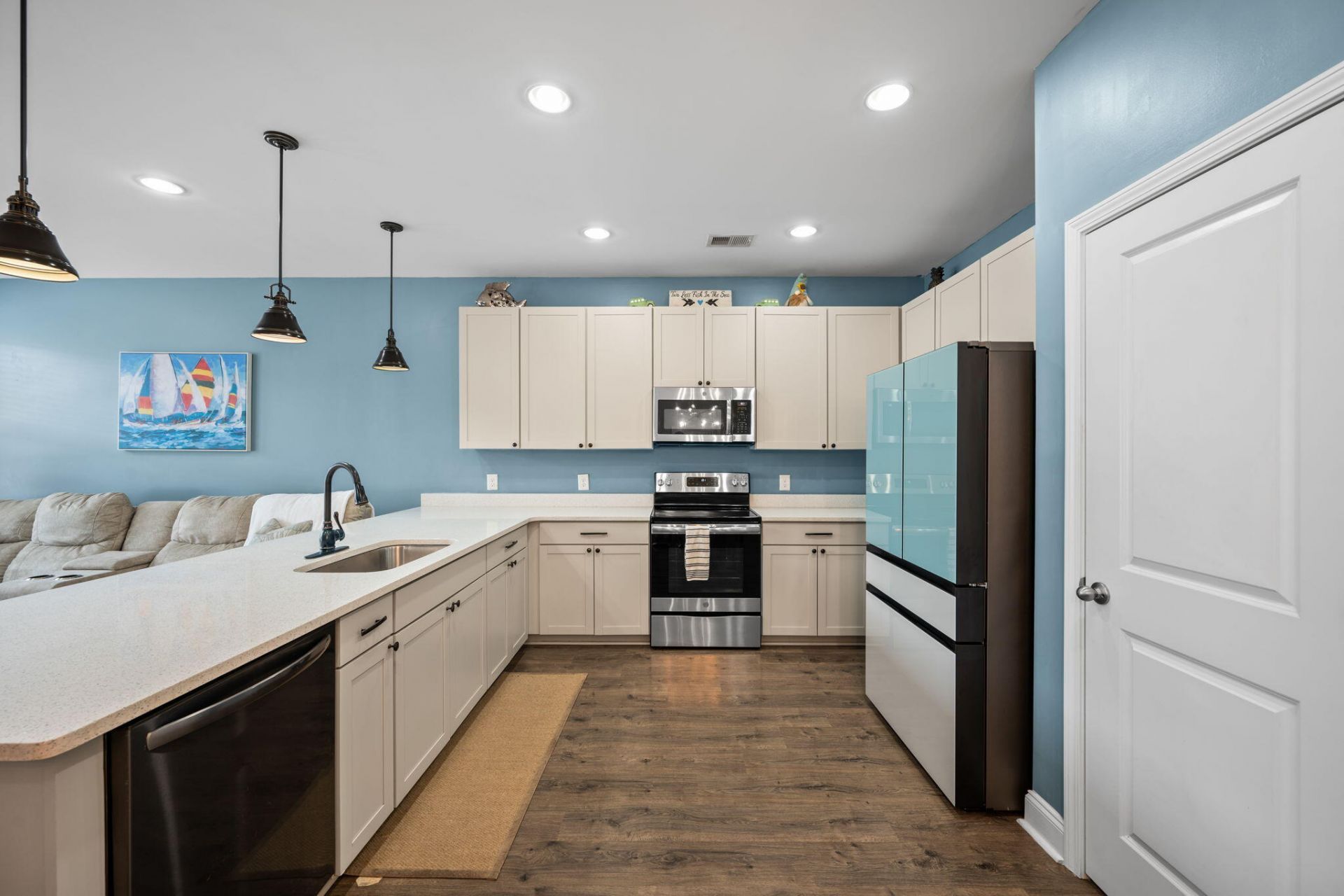 7857 Montview Road Photo 14